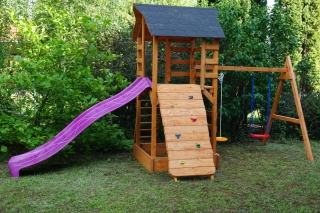 Tornyos játszótér